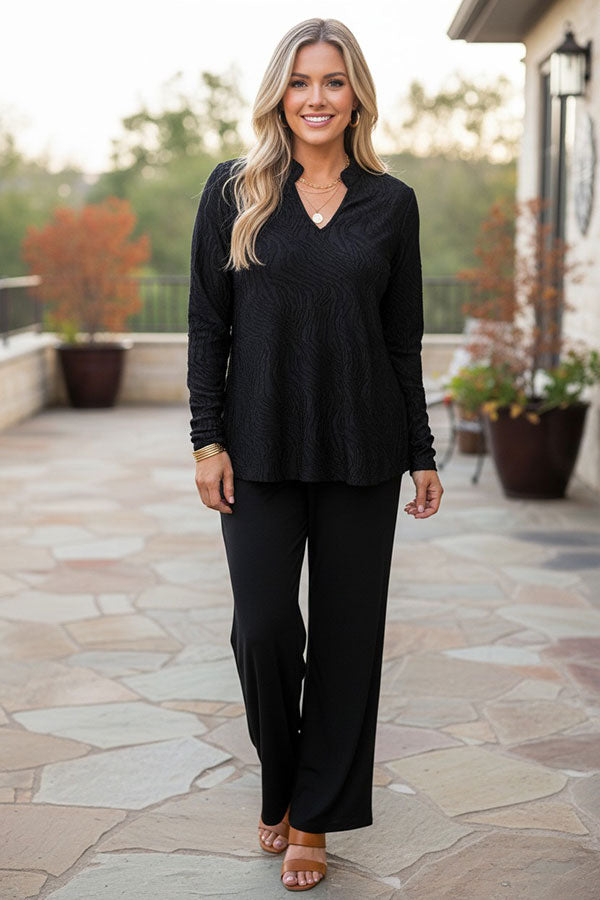 Trendy black subtle wavy jacquard pattern women's boutique top GJQ17602