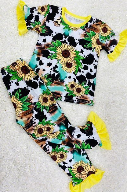 Western COW & SUNFLOWER ruffle girls boutique set DLH2323