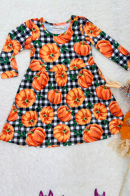 Black & white checkers w/pumpkins long sleeve dress XCH0555-24H