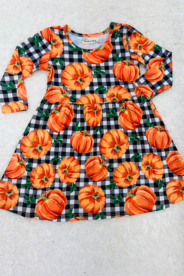 Black & white checkers w/pumpkins long sleeve dress XCH0555-24H