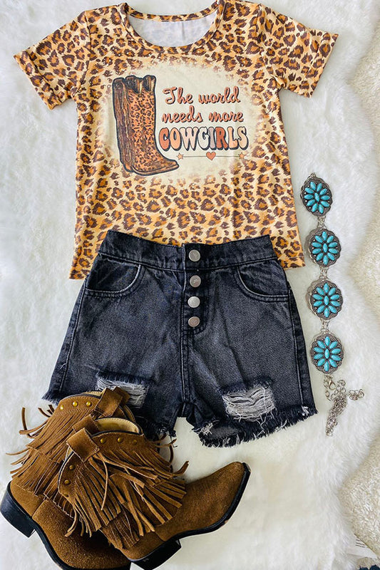 ''The World Needs More Cowgirls'' animal print t-shirt DLH1212-20