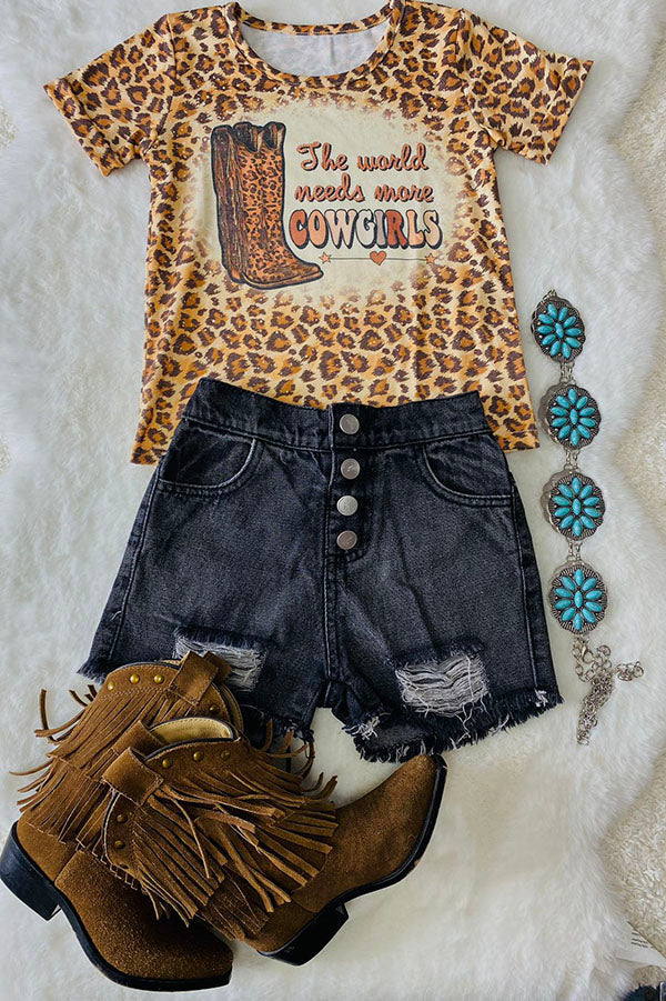 ''The World Needs More Cowgirls'' animal print t-shirt DLH1212-20