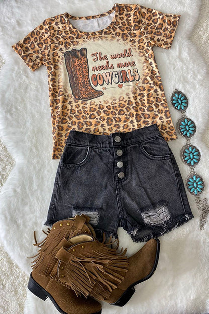 ''The World Needs More Cowgirls'' animal print t-shirt DLH1212-20