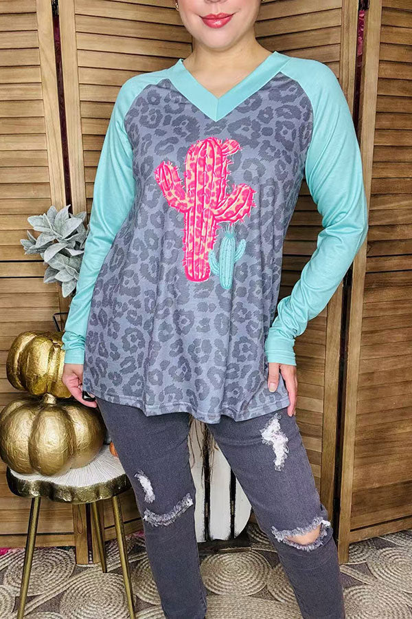 Western leopard & cactus print long sleeve women's boutique top w/v-neck XCH12111
