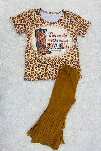 Western girls clothes wholesale "The World Needs More Cowgirls" animal print t-shirt D1212-20