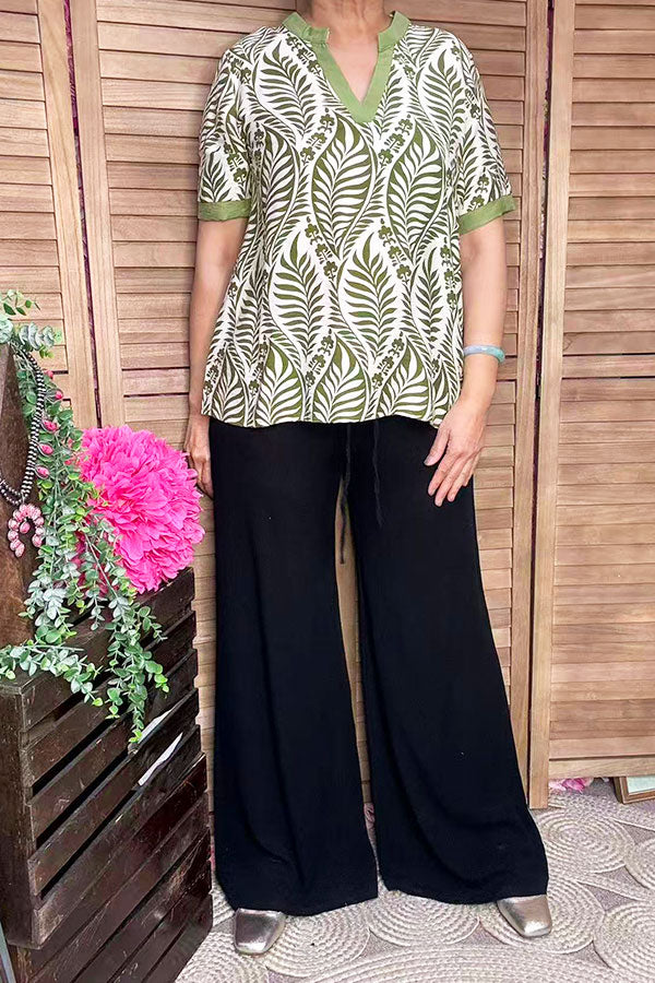 Green patterned short sleeve women's blouse w/v-neck GJQ16909