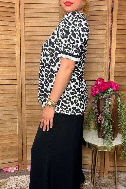 Western leopard stripe trim v-neck women's boutique top Southern Stitch GJQ17169