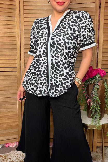 Western leopard stripe trim v-neck women's boutique top Southern Stitch GJQ17169