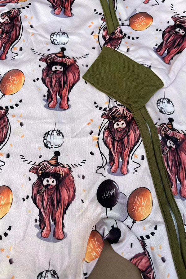 HAPPY & NEW YEAR  & cow printed unisex newborn baby romper 2601054M