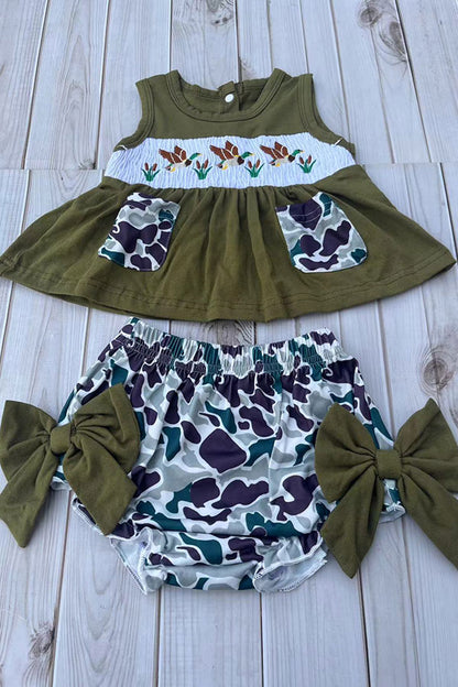 Western Mallards embroidery smock top & camo shorts baby girls boutique sets 2601071M
