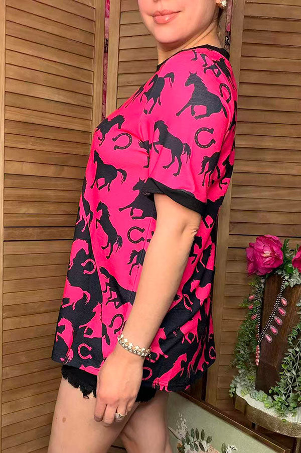 Wholesale women top Half fuchsia & black horse printed w/short sleeves XCH14361
