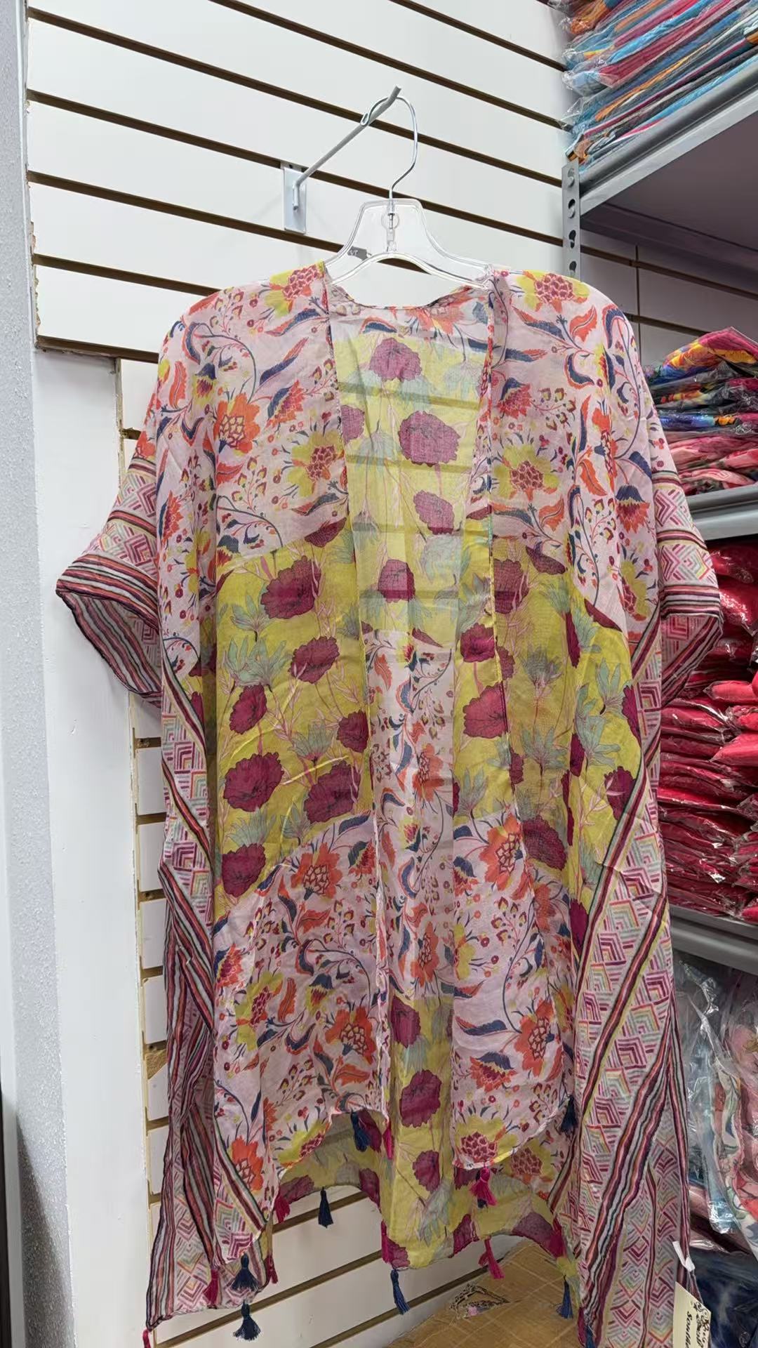 Floral printed kimono w/tassels 3pc-$12 YZ213208