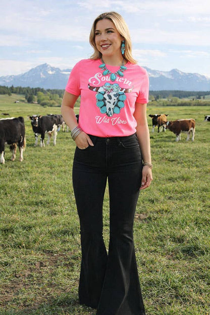 Women's t-shirt vendors "Southern Wild Vibes" cow skull printed Neon pink DLH10359