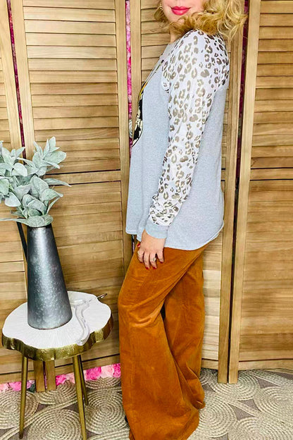Western horse shoe & cactus grey long sleeve top w/leopard sleeves DLH11350