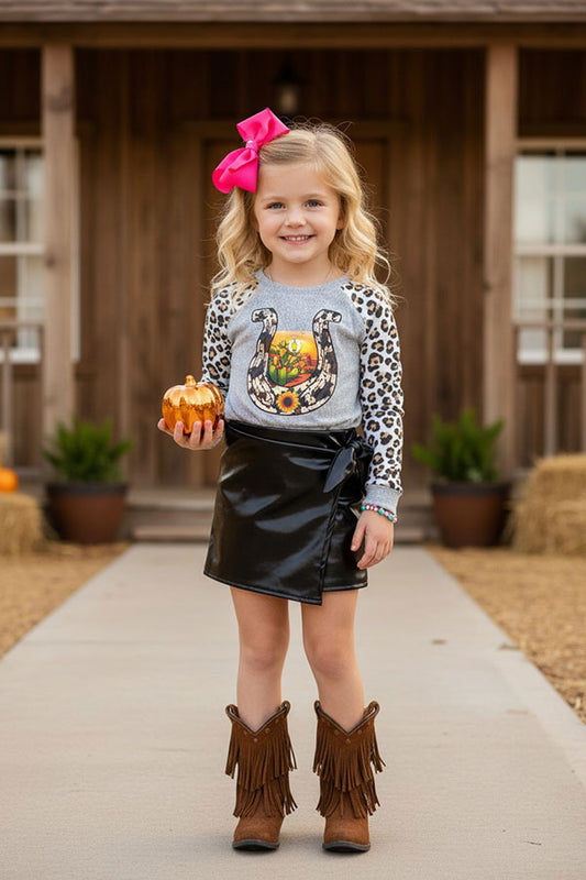 Western grey horse shoe sunset girl boutique t-shirt w/leopard sleeves DLH0824-23