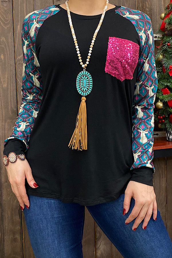 DLH9843-1 Black top w/Fuchsia sequin front pocket and reindeer printed long sleeves