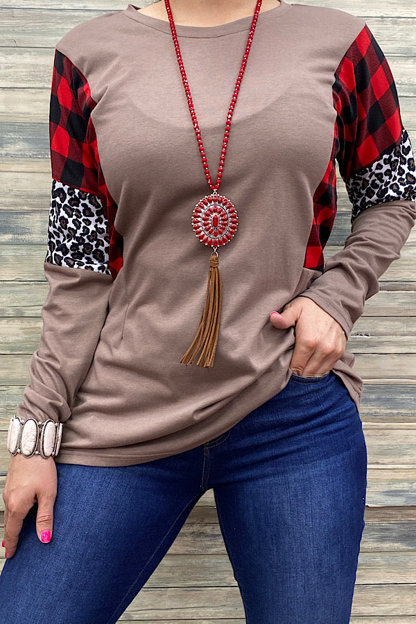 GJQ11675 Brown top w/buffalo plaid & leopard printed sleeves