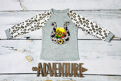 Western grey horse shoe sunset girl boutique t-shirt w/leopard sleeves DLH0824-23