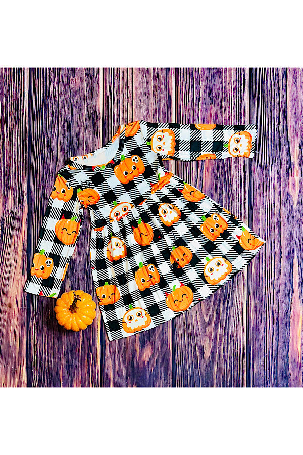 Cute pumpkins on black/white plaid dress DLH2627