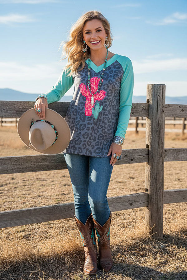 Western leopard & cactus print long sleeve women's boutique top w/v-neck XCH12111