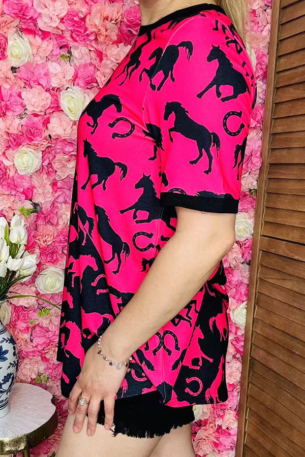 Wholesale women top Half fuchsia & black horse printed w/short sleeves XCH14361