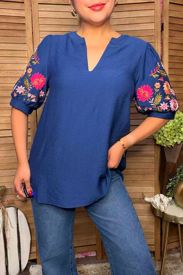 Trendy floral embroidery short sleeve blue women's boutique top Southern Stitch XCH17560