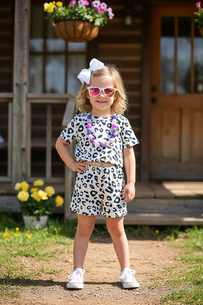 Western girls clothing suppliers leopard printed top & shorts 2pcs sets XCH04030