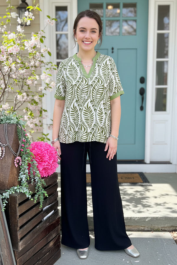 Green patterned short sleeve women's blouse w/v-neck GJQ16909