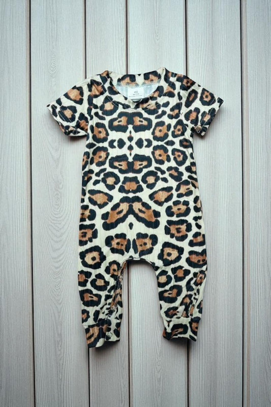 1143WY Cheetah print short sleeve baby romper
