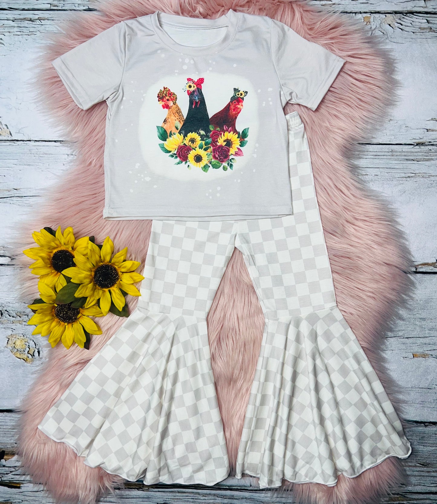 Light gray chickens, sunflowers, & checkers short sleeve 2pc set DLH0923-24
