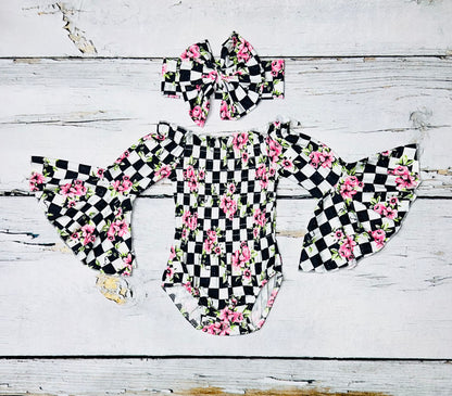 Black/white checkers w/pink flowers bell sleeve baby smocked onesie DLH1212-24